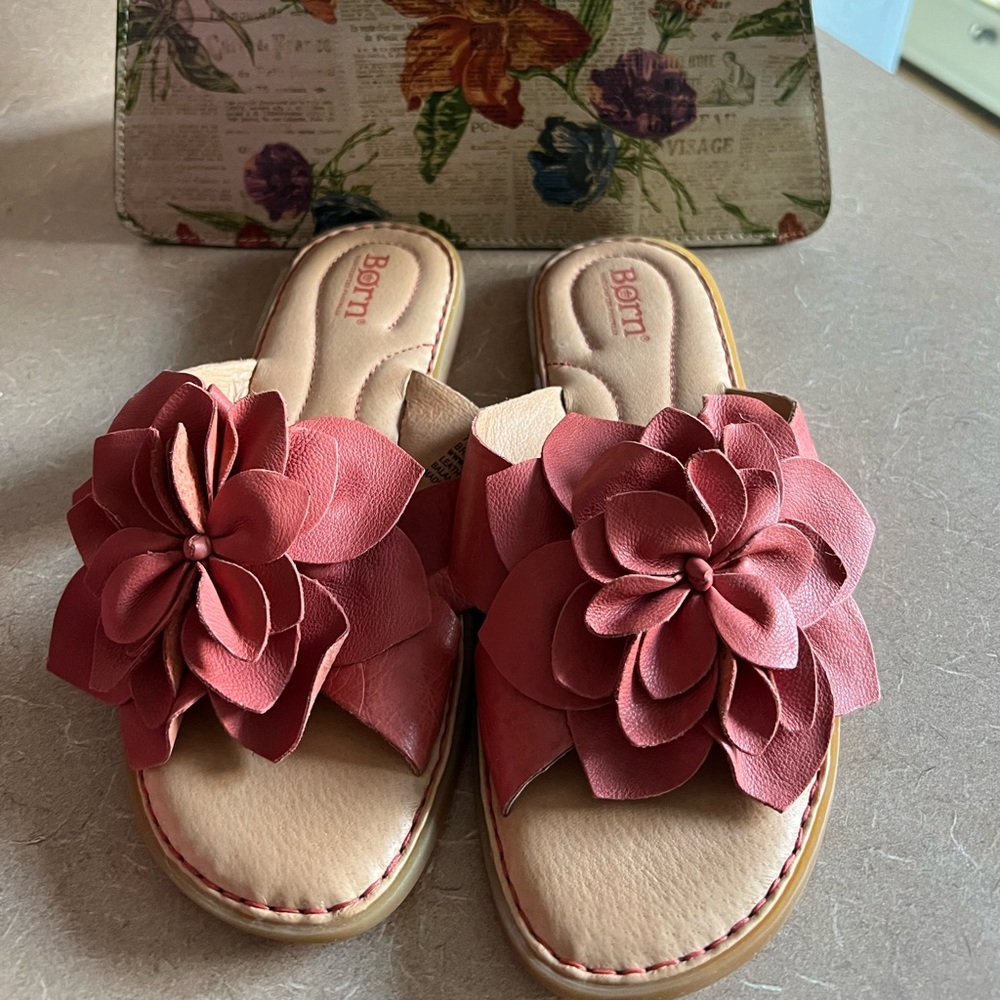 Born sandals